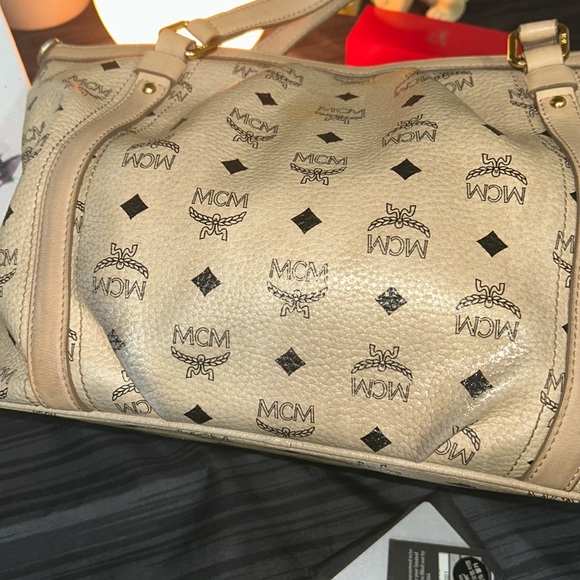 MCM Beige Visetos Coated Canvas Large Tote/Crossbody – Two-Way Bag - Picture 7 of 17